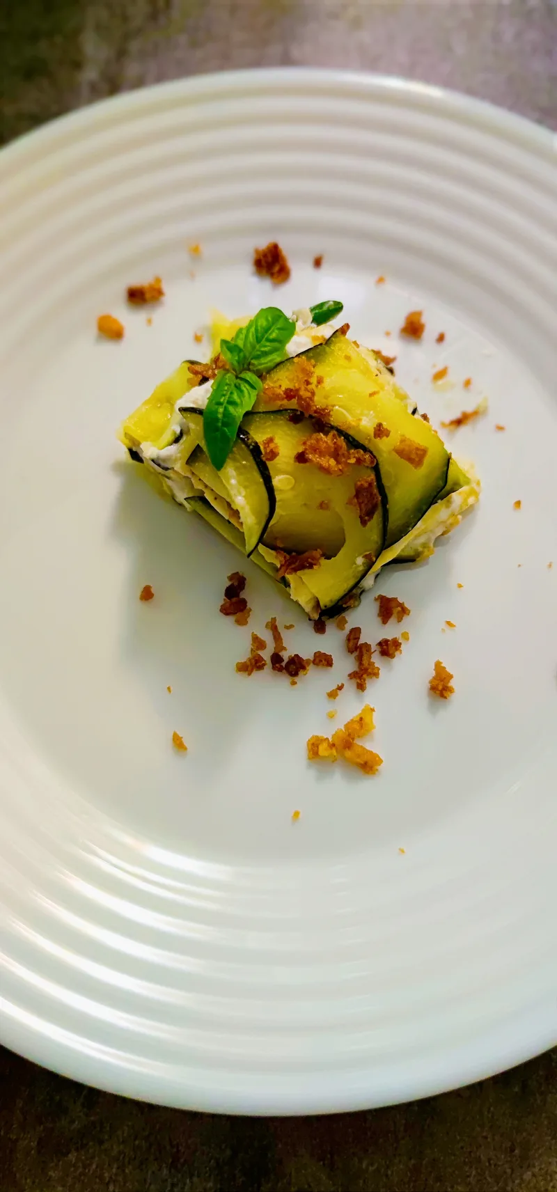 Krémes - fokhagymás cukkinitekercs ropogós hagymával ( Keto - barát vacsora) – 6. lépés