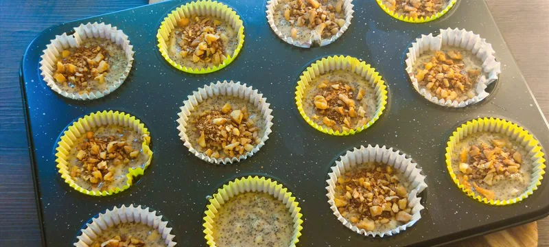 Mákos-diós muffin ropogós diótetővel – Mónika módra – 5. lépés
