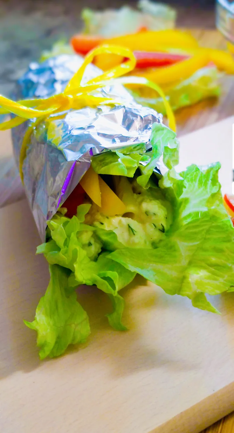 Mónika-Wrap" (Kenyérmentes Gourmet Tekercs) – 5. lépés
