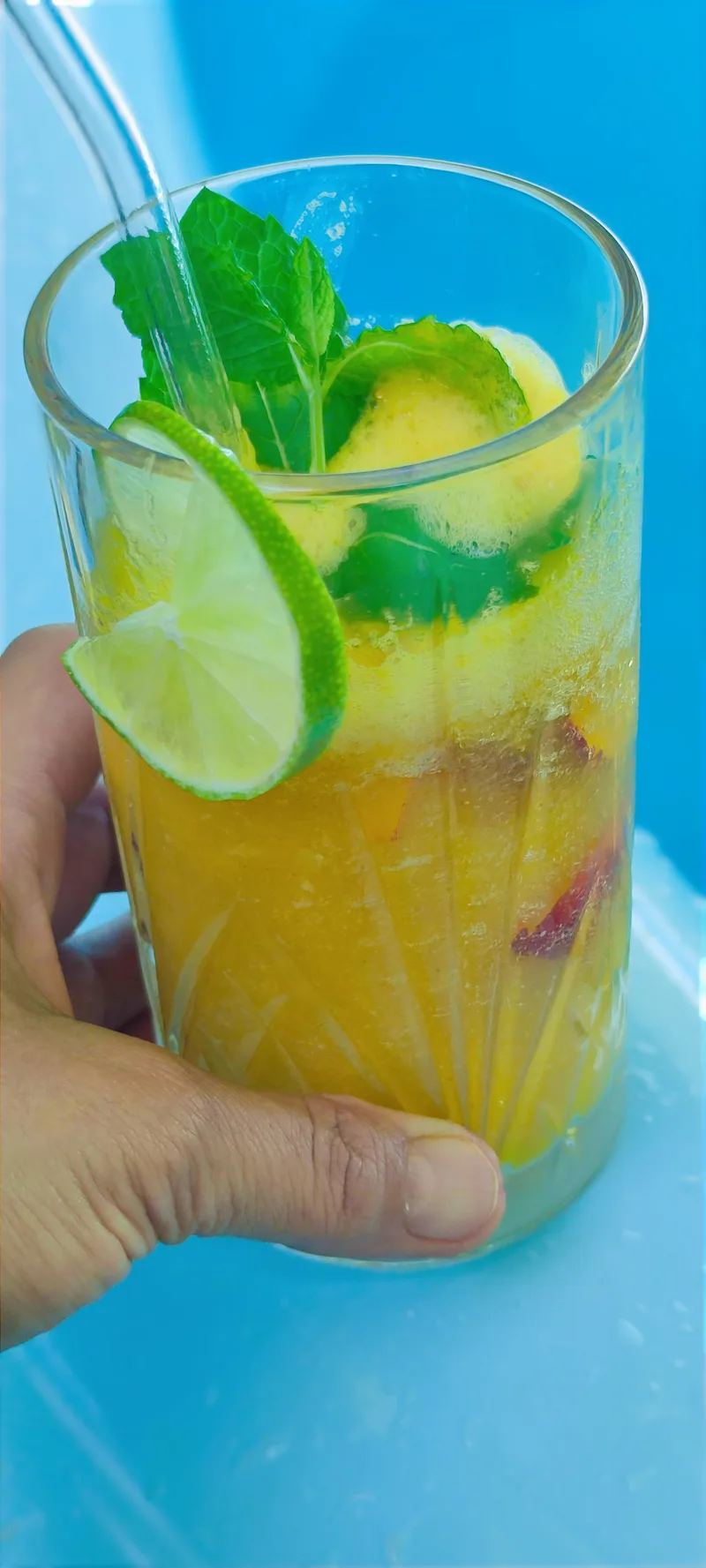 Őszibarack–méz–lime bourbon koktél Mónika módra – 4. lépés