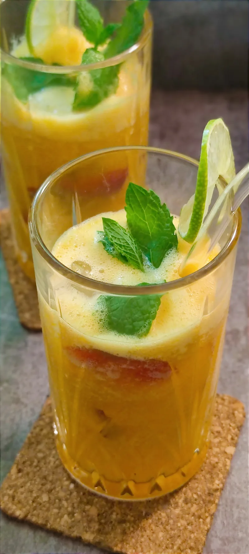 Őszibarack–méz–lime bourbon koktél Mónika módra – 3. lépés