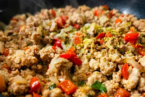 Penne tészta darált hússal és zöldségekkel – 3. lépés