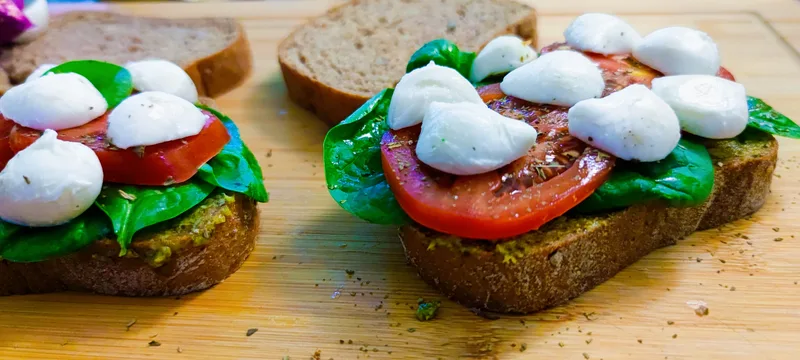 Prémium Diétás Caprese Szendvics – Mónika-módra – 3. lépés