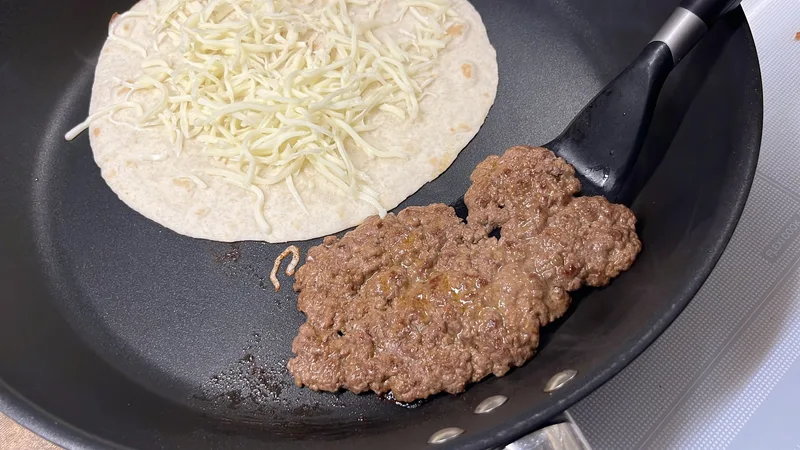 Ropogós mexikói marhaburger – 4. lépés