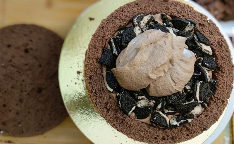 Szülinapi Oreo-s Csokitorta (Tükörfényes bevonattal) – 3. lépés